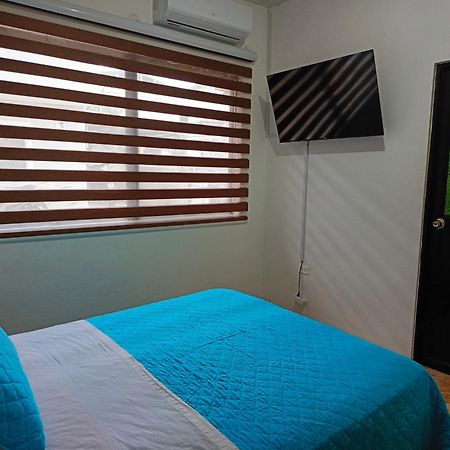 Teresita'S House Suites Con Cocina Privada ปูแอร์โต บาเกริโซ โมเรโน ภายนอก รูปภาพ